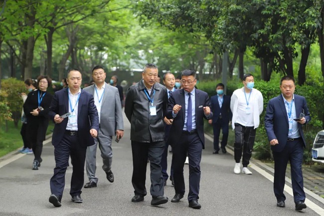 正海集团董事长_赢海集团董事长(3)